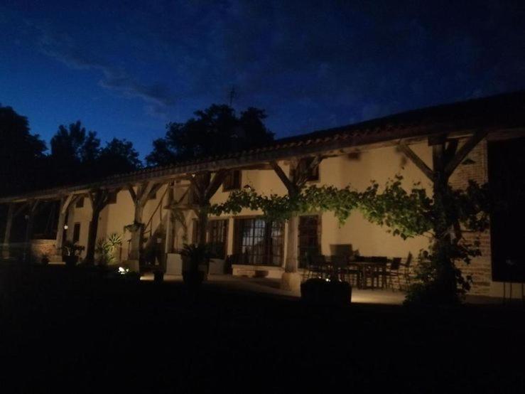 ホテル Domaine Des Granges Neuves Confrançon エクステリア 写真