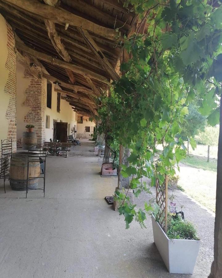 ホテル Domaine Des Granges Neuves Confrançon エクステリア 写真